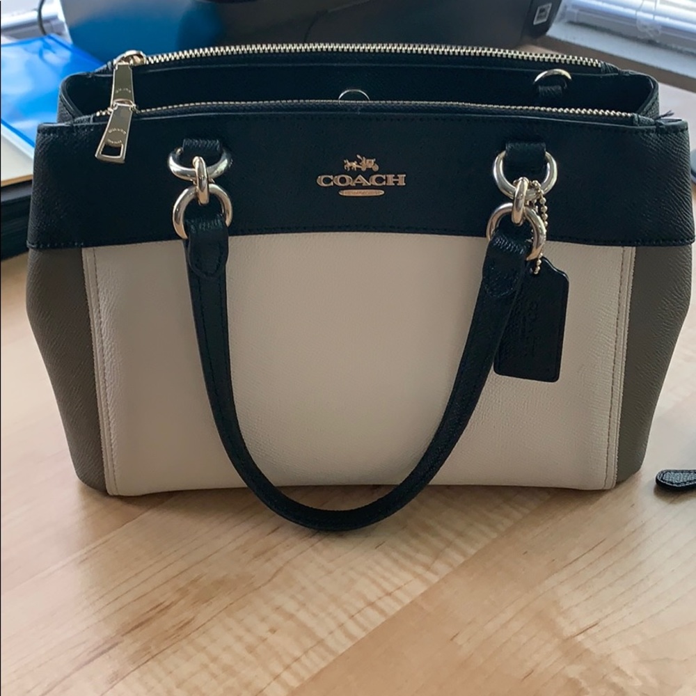 RARE Auth Coach Purse w/ like new wallet set ⭐️